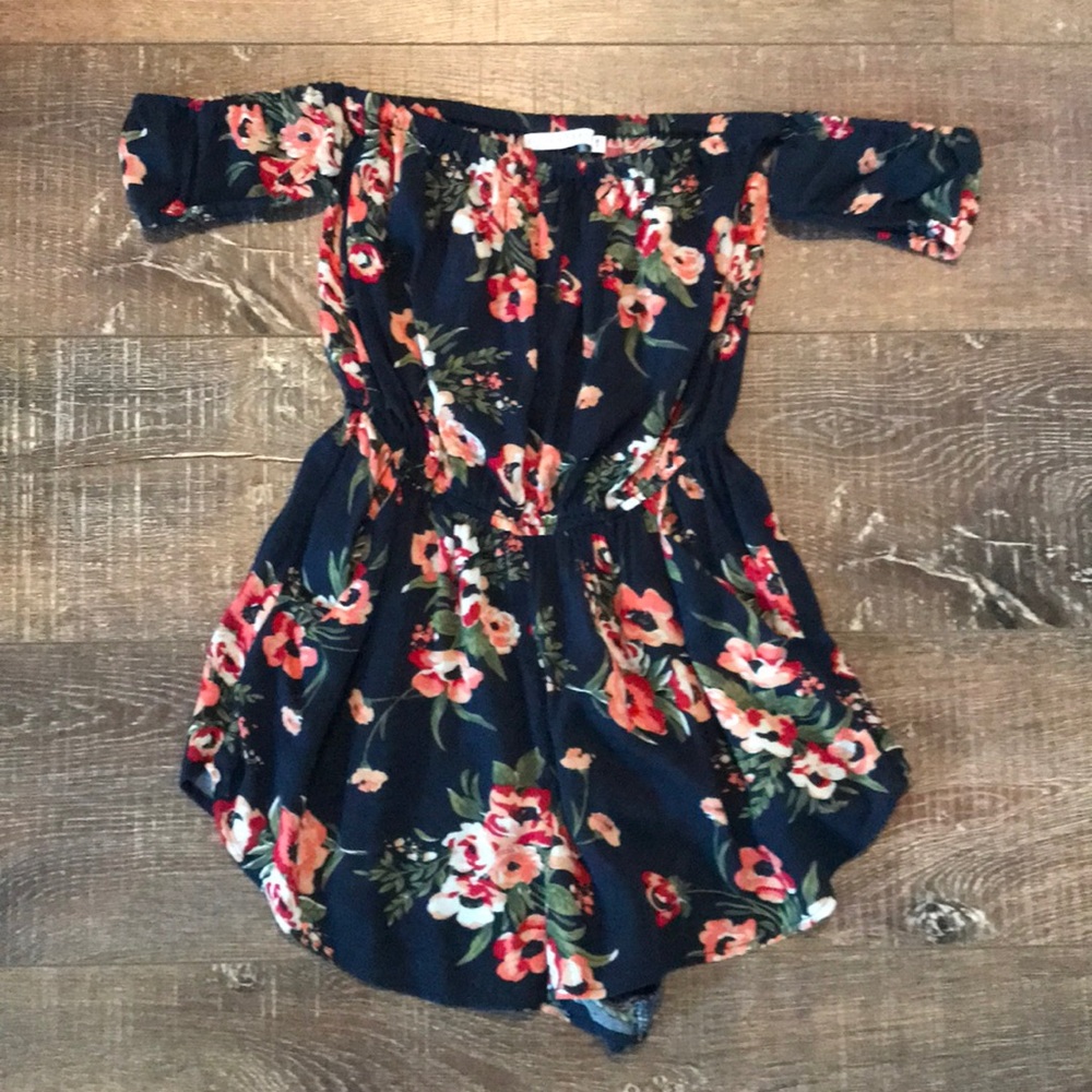 Off the shoulder floral romper